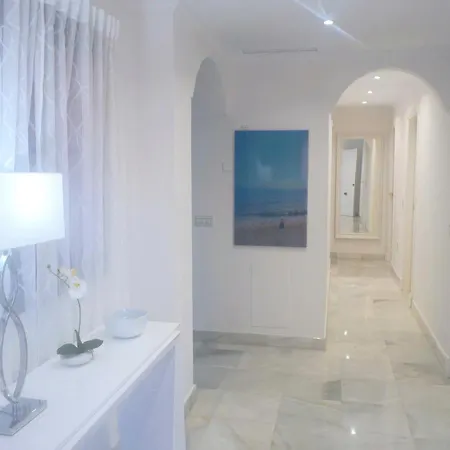 Marbella - Luxury & Spacious Next To Marriott Playa Andaluza - Private Heated Jacuzzi Ferienhaus *